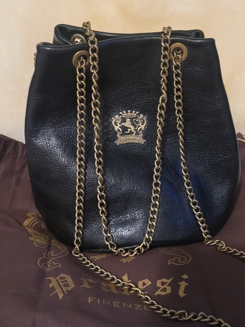 Pratesi Firenze Italian Leather Crossbody bucket bag